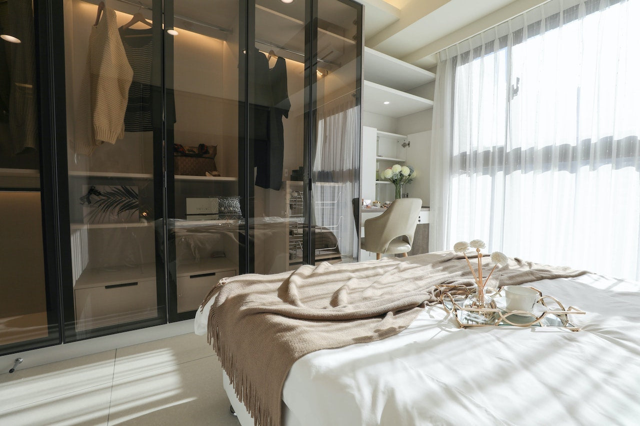 Do Silk Sheets Make You Sweat?